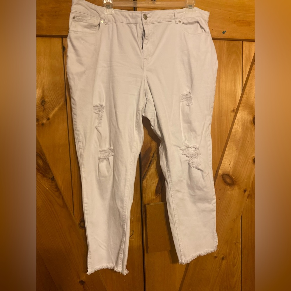 White Cato ankle jeans distressed